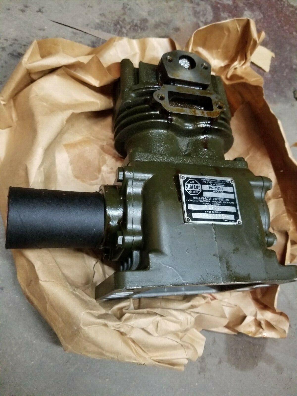 Military Compressor 4310-00-142-1743 224020 7539349 913385 1643M5 REO Truck