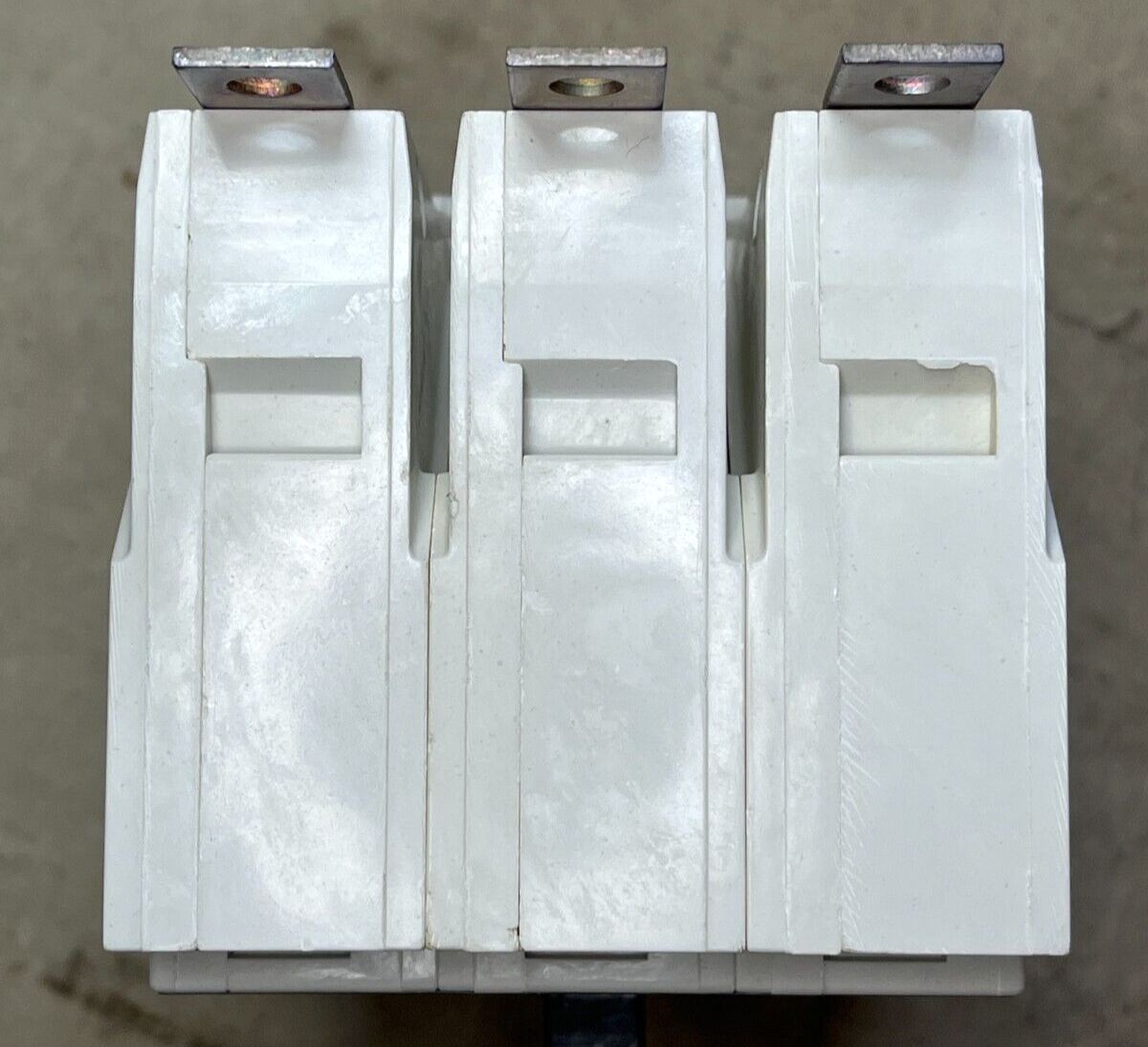 SIEMENS NGB3B125B TYPE NGB 3-POLE 600VAC MAX. 125A MOLDED CASE CIRCUIT BREAKER
