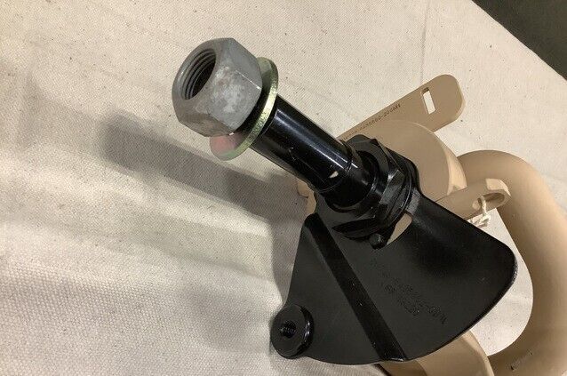 HMMWV TRUCK VEHICULAR DOOR PULL HANDLE LEFT 6435226-200M1 2540-01-564-2875