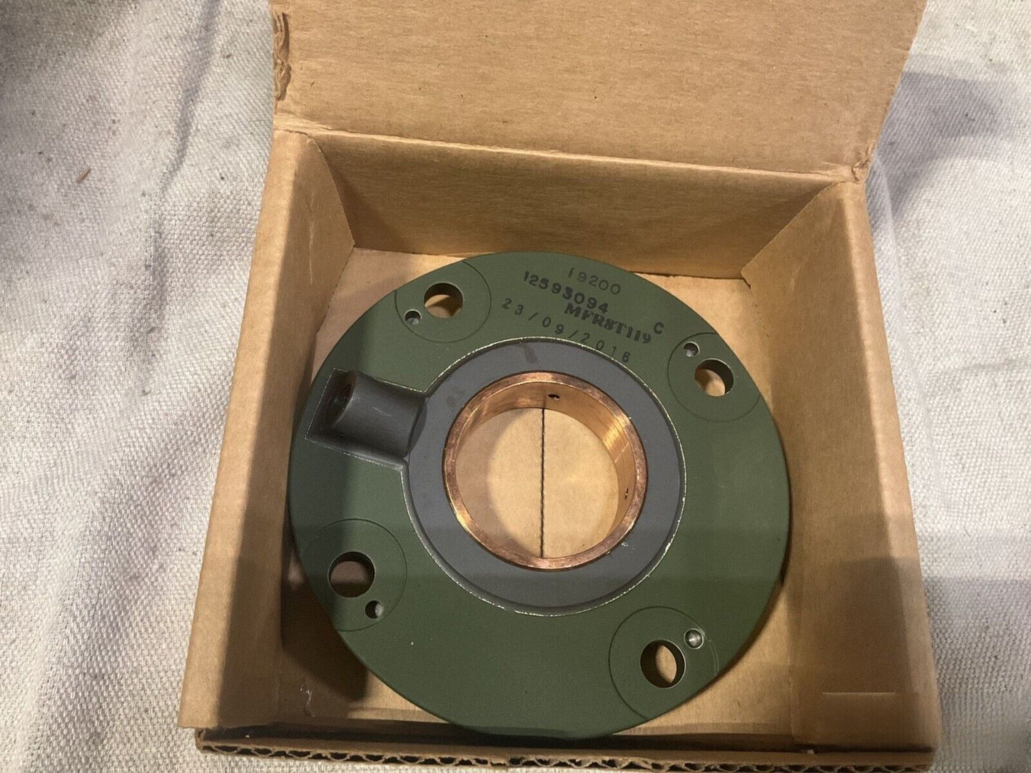 MILITARY M119A2, HOWITZER, 105MM BEARING UNIT HOUSING 12593094 3130-01-497-2589