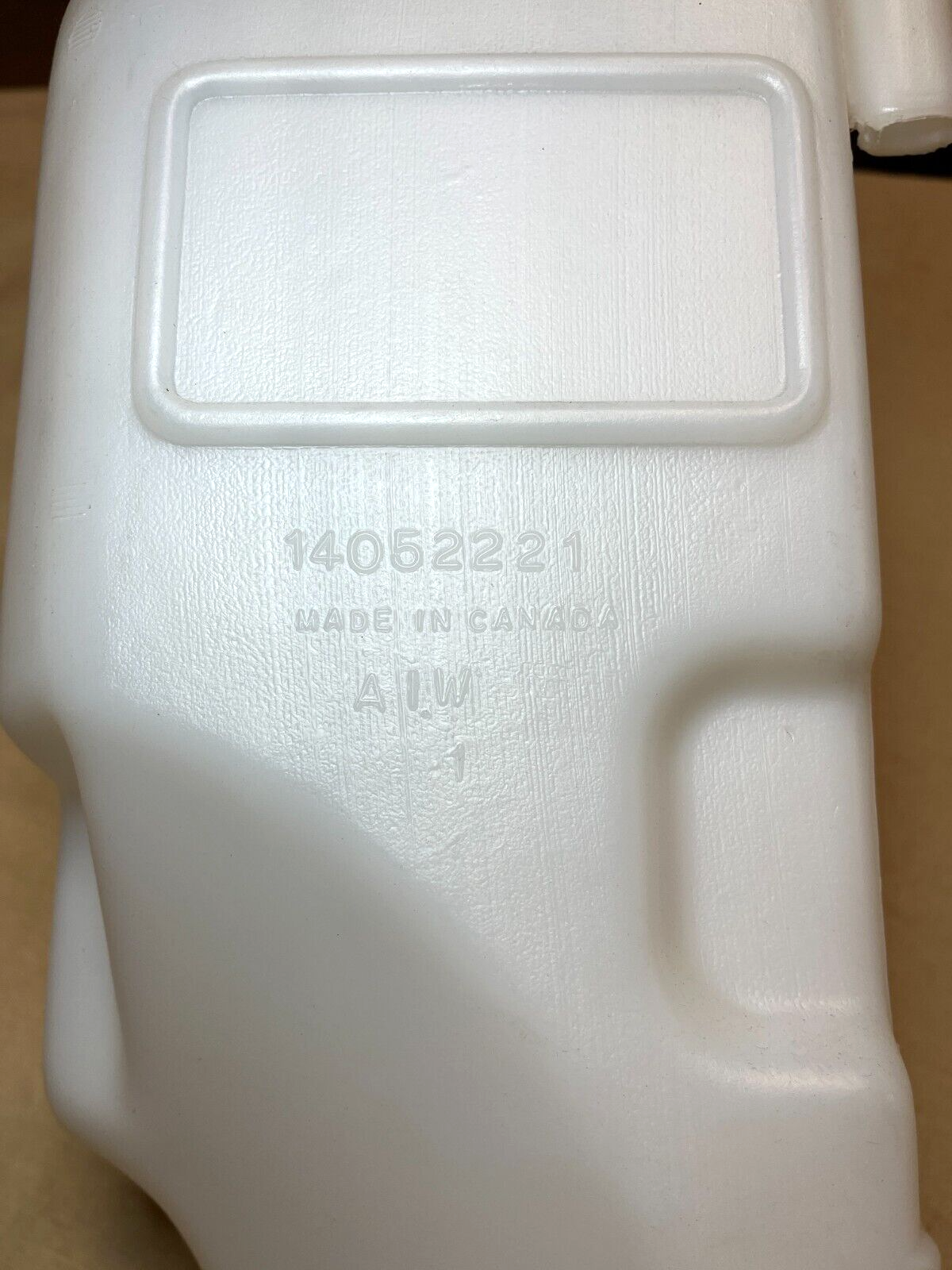 M1008 M1009 CUCV TRUCK RADIATOR OVERFLOW TANK 14052221 2930-01-159-2902