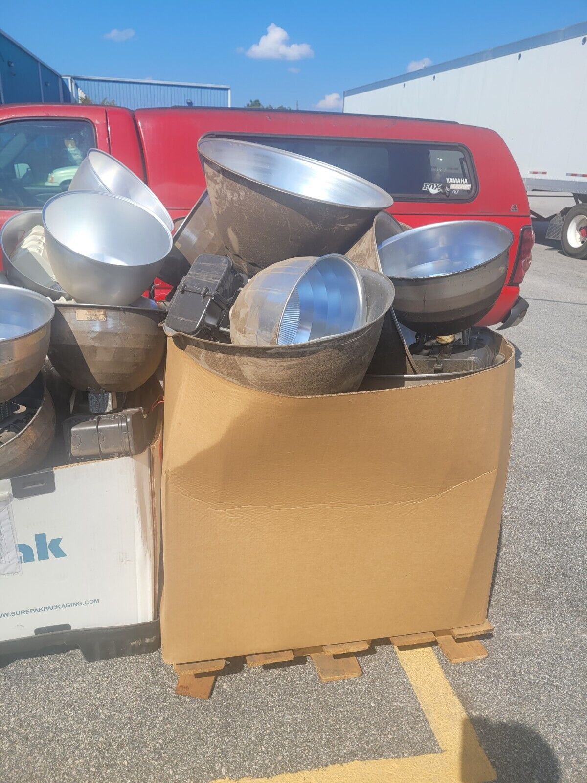 LOT OF 4 PALLETS 400W High Bay Metal Halide Lamp JM0440M X400 M-59 DAMP Lights