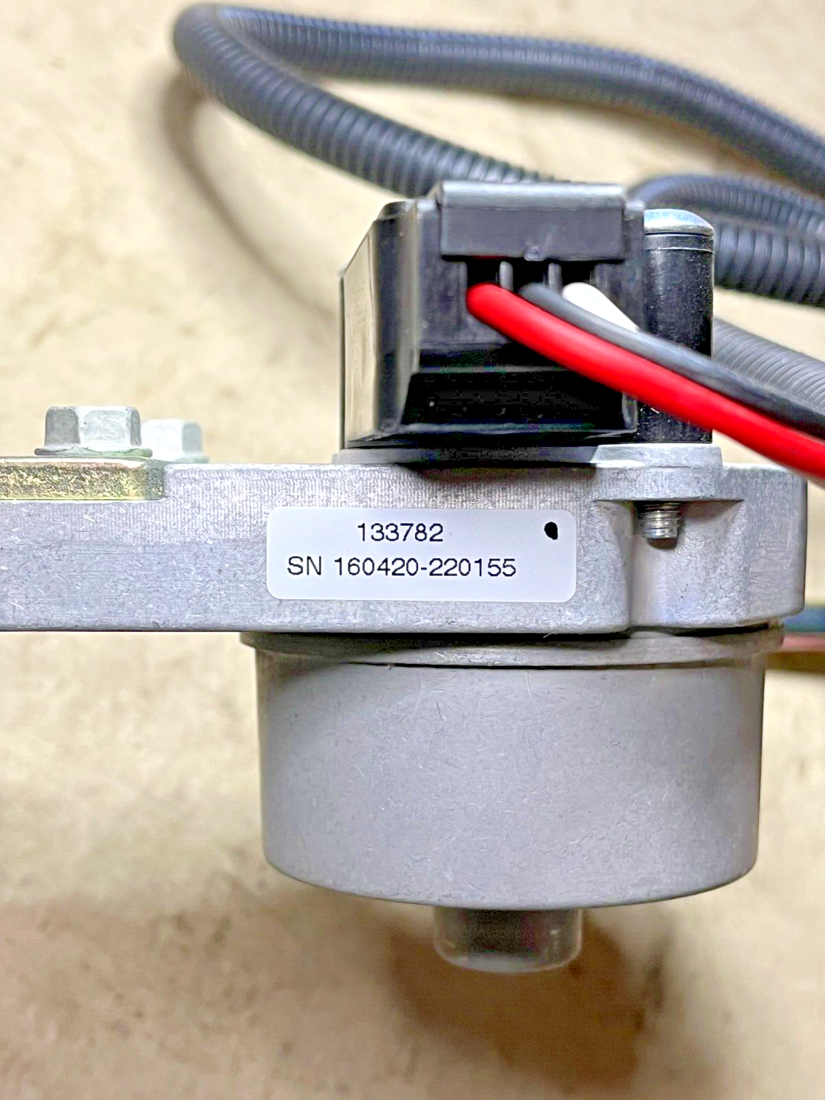 HET M1070, MRAP-M-ATV 133782 THROTTLE PEDAL CONTROL 3242634 2540-01-507-9504