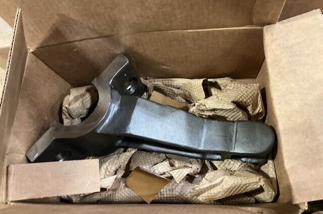 MILITARY HOWITZER 105MM M119A1 12593013 MOUNTING BRACKET CAP LH 5340-01-604-6953