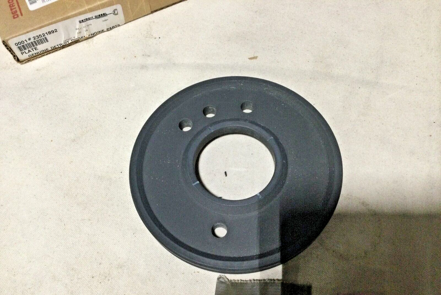 M915A5 TRUCK 23521892 DETROIT THRUST PLATE ASSY DDE 23521892 2805-01-576-9488