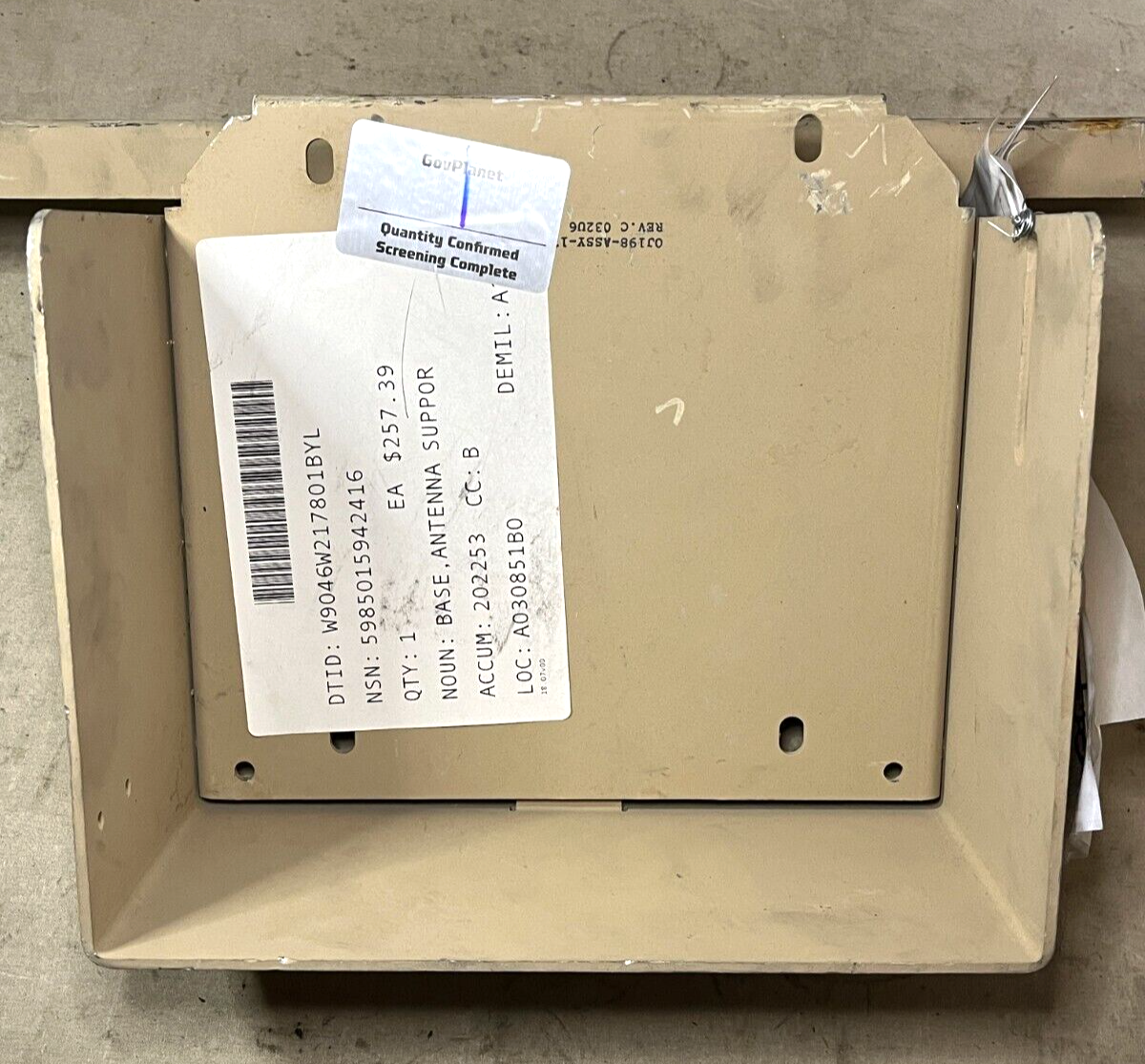 HMMWV HUMVEE SOFT TOP 170442-2 1RWE7 ANTENNA SUPPORT BASE 5985-01-594-2416