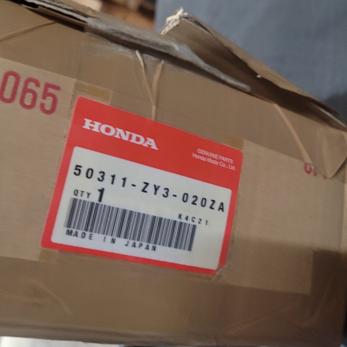 GENUINE OEM HONDA 50311-ZY3-020ZA LEFT STERN BRACKET 225HP 4 STROKE W/BOX USA