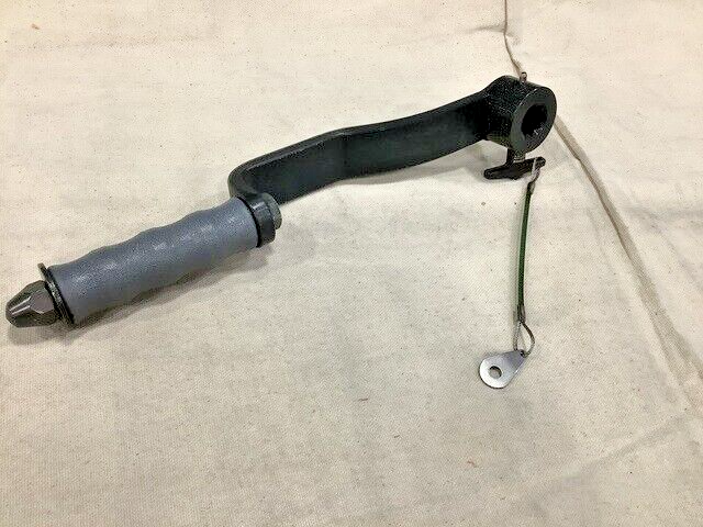 TRACTOR, WHEELED, INDUSTRIAL BAE SYSTEMS 12537519 DOOR HANDLE 2540-01-578-6847