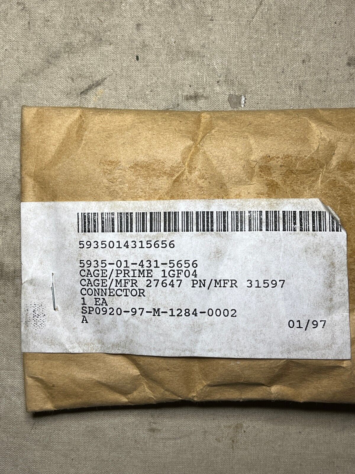 M998 HMMWV MACKENZIE 31597 ELECTRICAL RECEPTACLE CONNECTOR 5935-01-431-5656 NOS