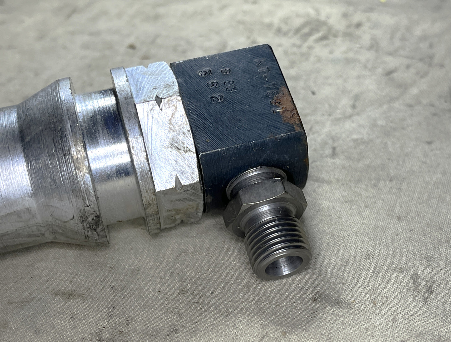 M51 / M74 / M88 BOSCH FUEL INJECTOR NOZZLE 10912452 / 2910-01-037-4984