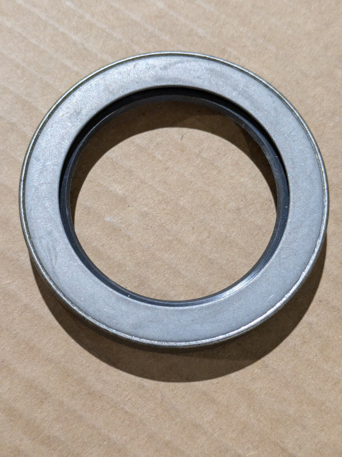 Navistar International Corp 504229C1 Plain Encased Seal - NSN 5330-01-174-2650 - photo 3