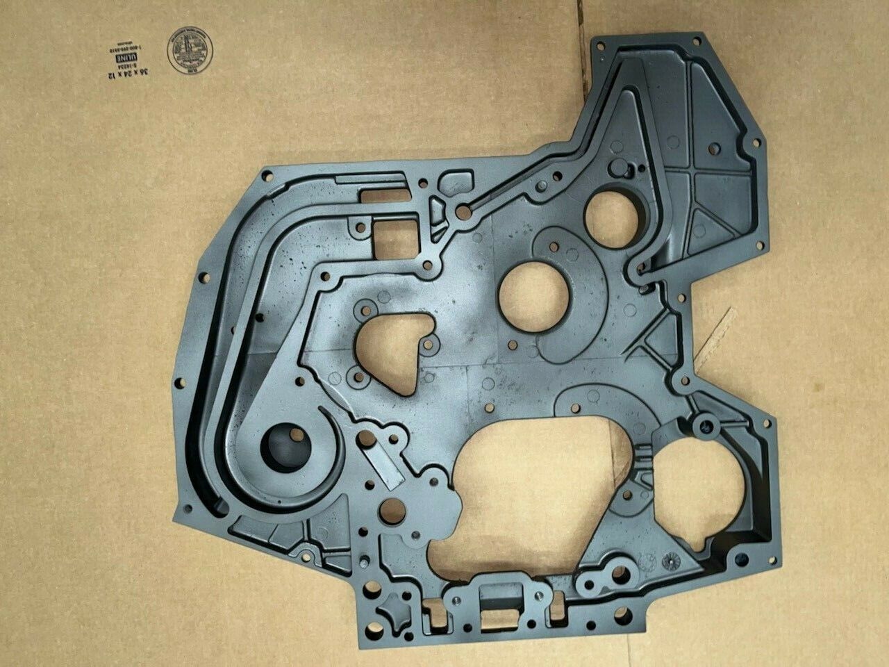 Housing Gear COVER International 1826335C92 For DT466 and Detroit Series 40 MRAP
