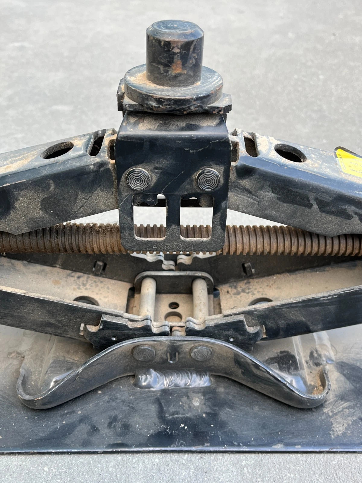 OEM HMMWV 3.5 TON 12447042 18'' HAND COMPACT SCISSOR LIFT JACK 5939822L *AS-IS*