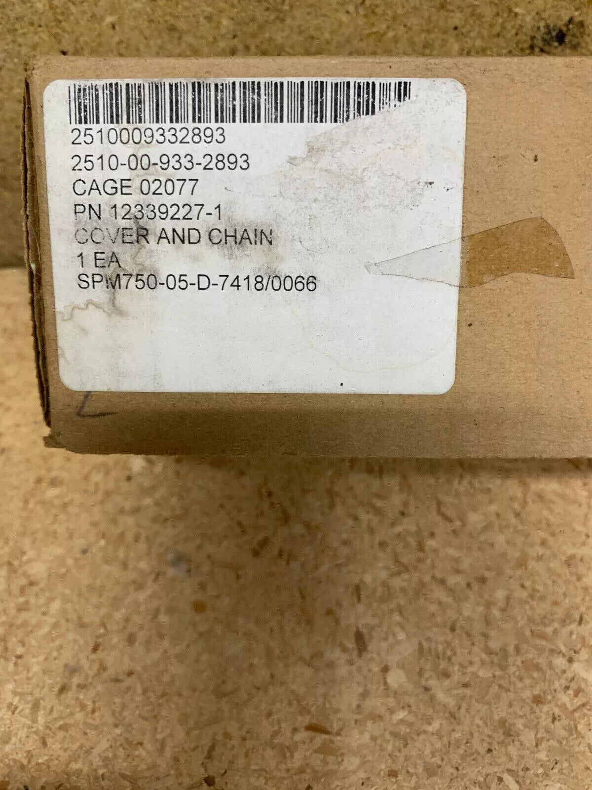 HMMWV M998 L.H SIDE TAILGATE CHAIN & COVER 12339227-1 5591357 2510-00-933-2893