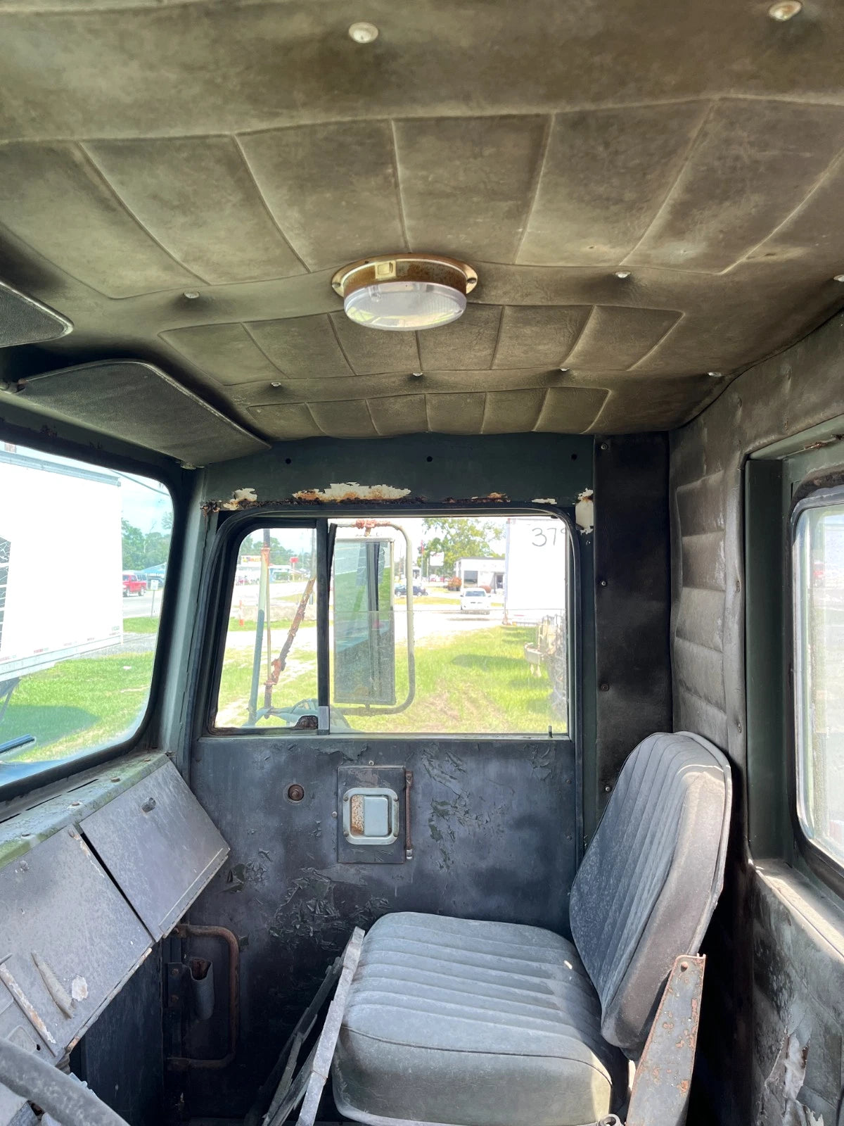 1979 M916 20 TON 6X6 TRACTOR TRUCK FIFTH WHEEL WINCH WITH 9,000 MILES AS-IS