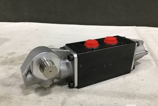 Parker-Hannifin 85562-01 Directional Control Linear Valve HEMTT M977 Military 4820-01-207-9288