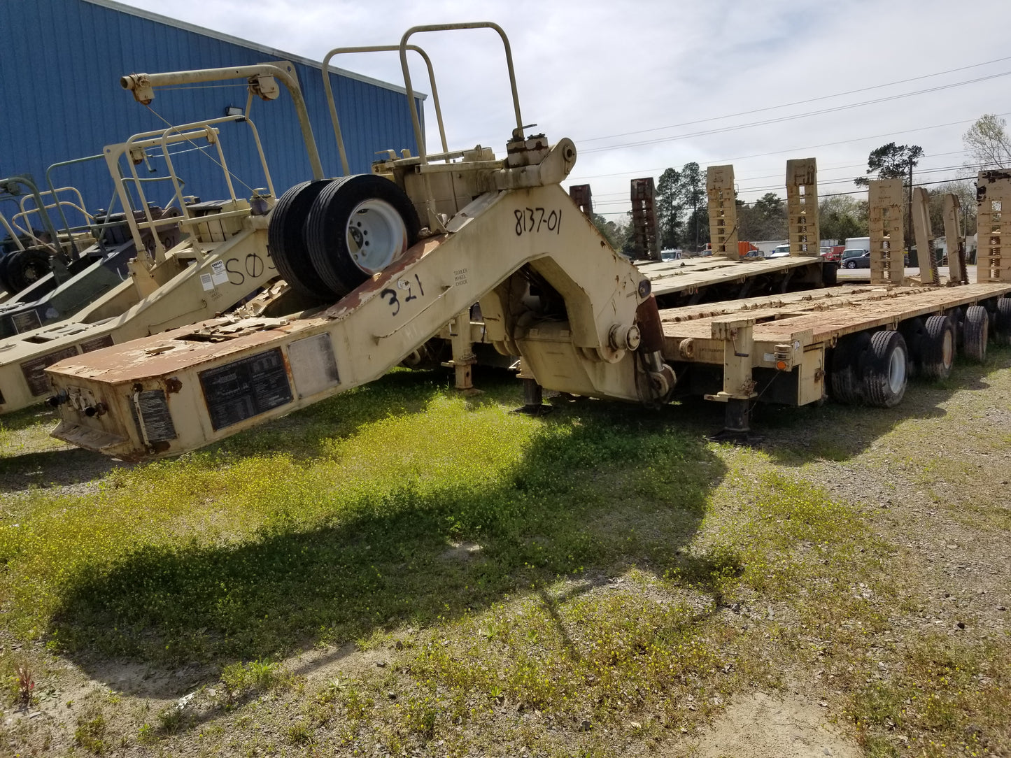 M1000 70 Ton Trailer, Self Contained Hydraulic System Air Brake Folding Ramps