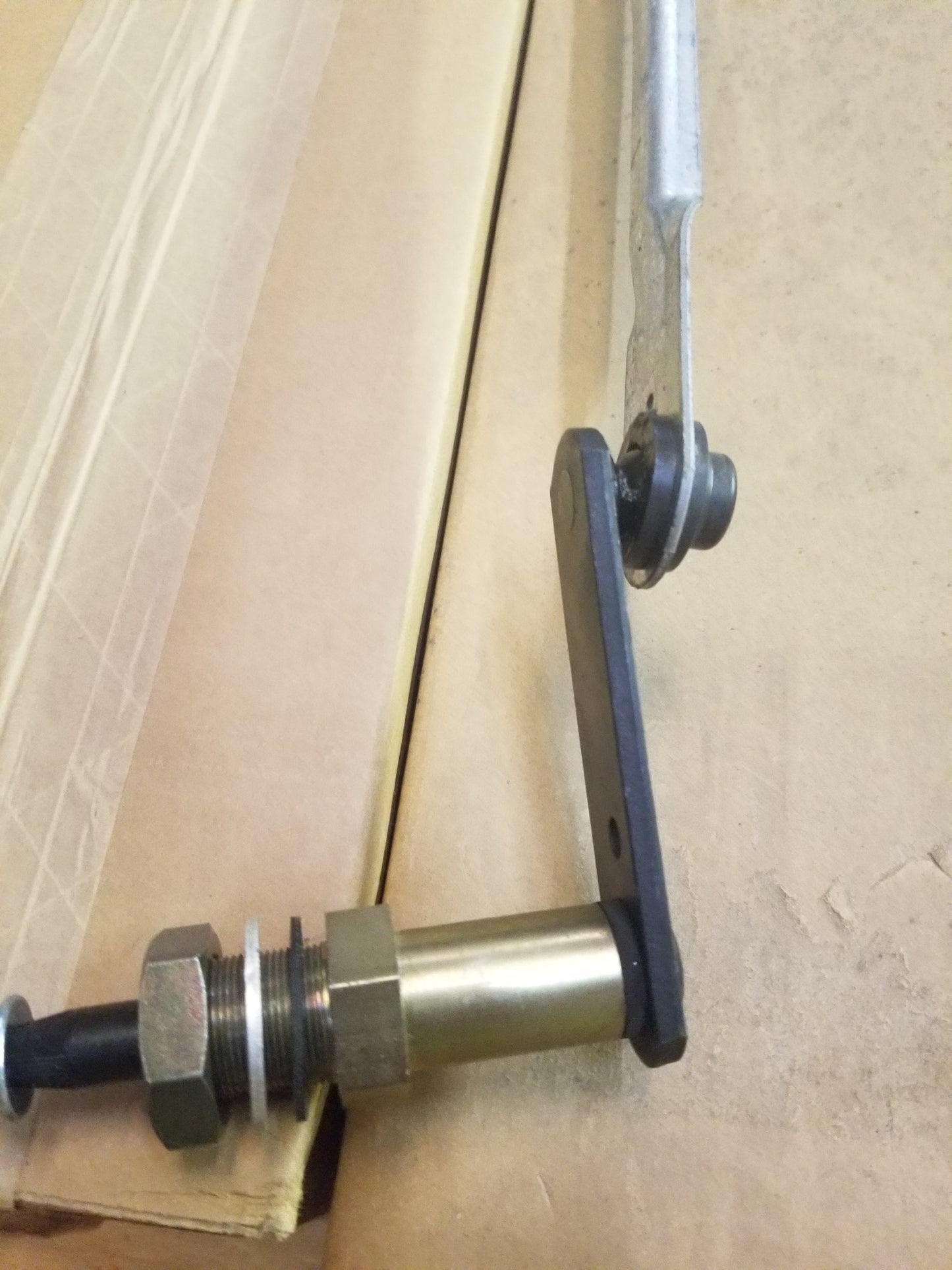 FMTV Windshield Wiper Pivot Linkage APC30033 , 2540-01-528-1707