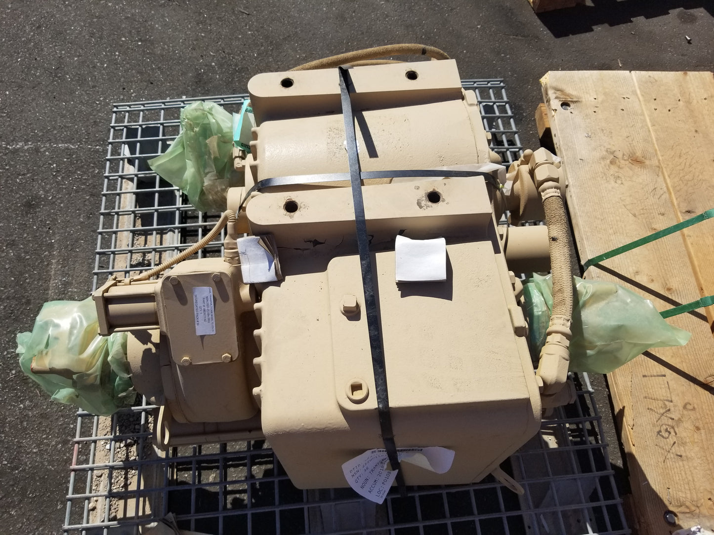 MRAP FABCO Transfer Case TC270-15 2520-01-584-3802 3882827C92 873-1117-110-SN 3882827C91