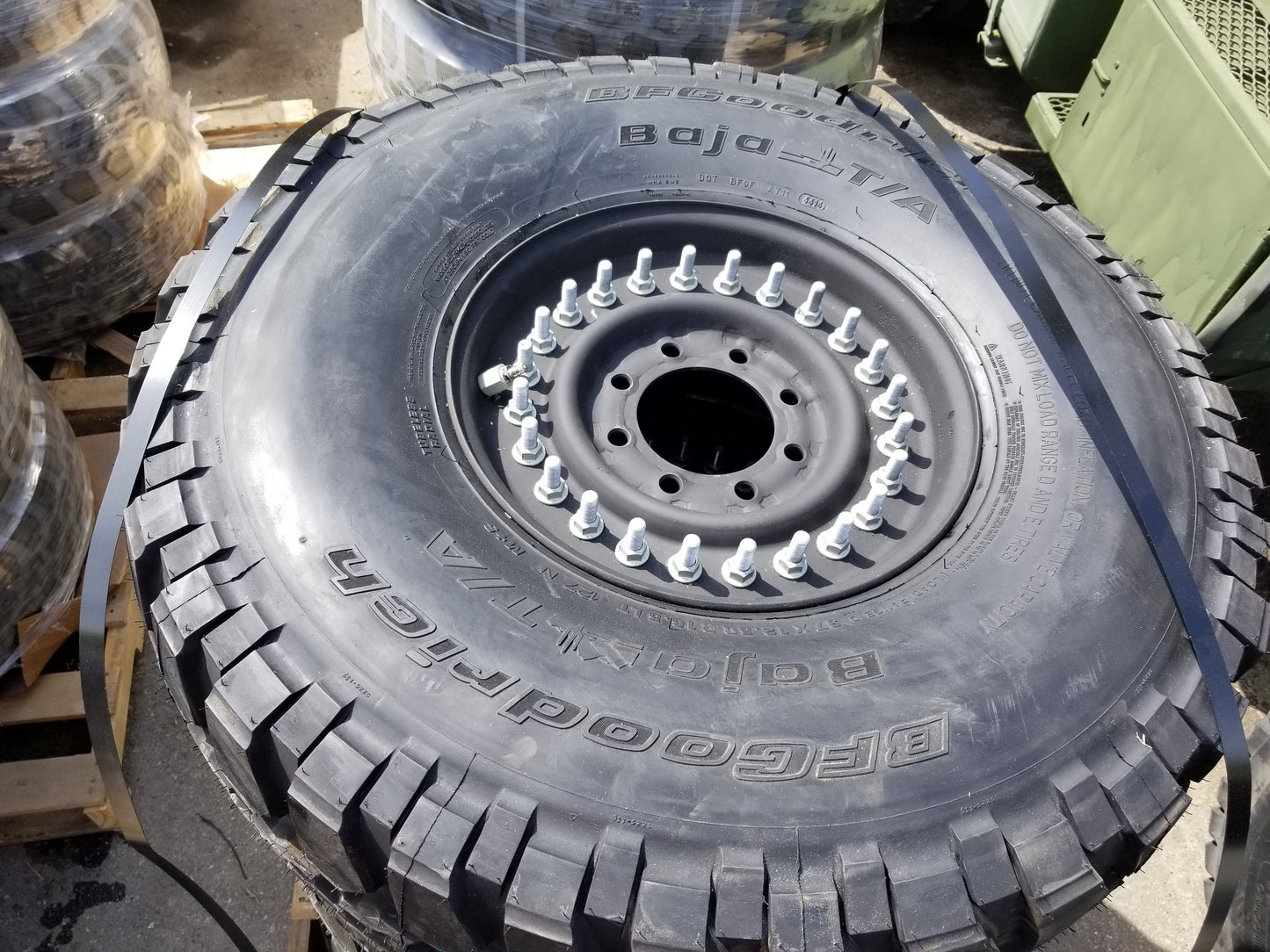 SET OF 4 NEW HMMWV Humvee Hummer H1 M998 24 Bolt Tire and Wheel Assembly 37x12.50R16.5LT