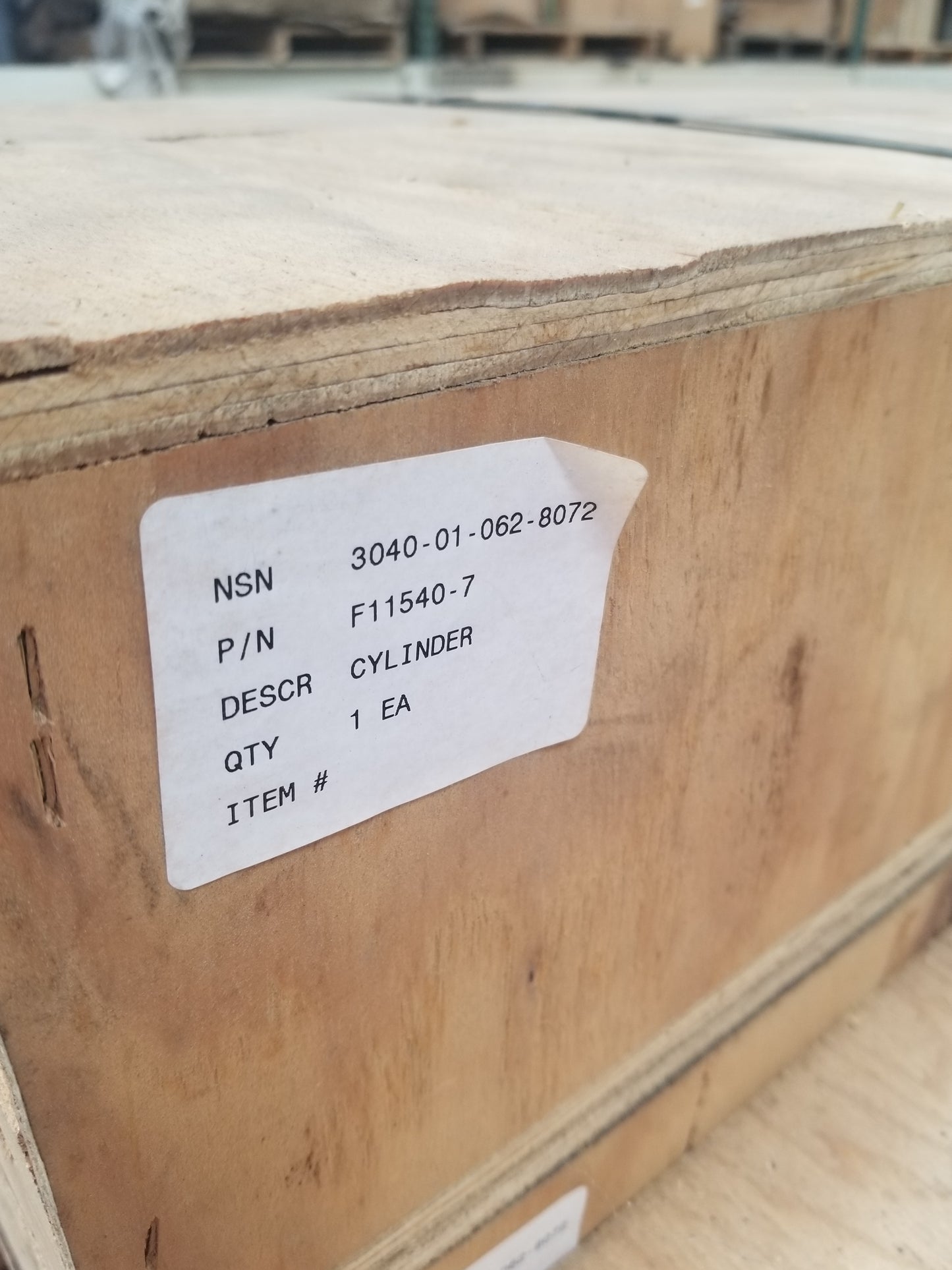 TRUCK, FORKLIFT, ROUGH TERRAIN, 6000 CYLINDER LB (5ID) 00F-11540-007 3040-01-062-8072