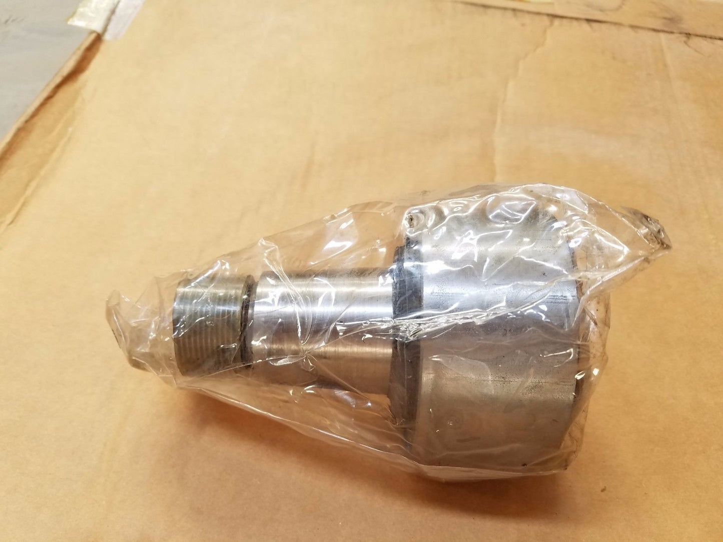 M809 800 Series TORQUE ROD END M54 / M800 / M939, 5 TON NEW Military Truck 5 Ton 7979185