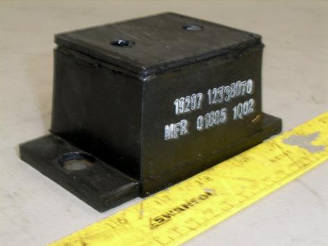 12338070 MOUNT,RESILIENT,SYSTEM 5342-01-264-6543 HMMWV CUCV ENGINE SHIPPING CONTAINER