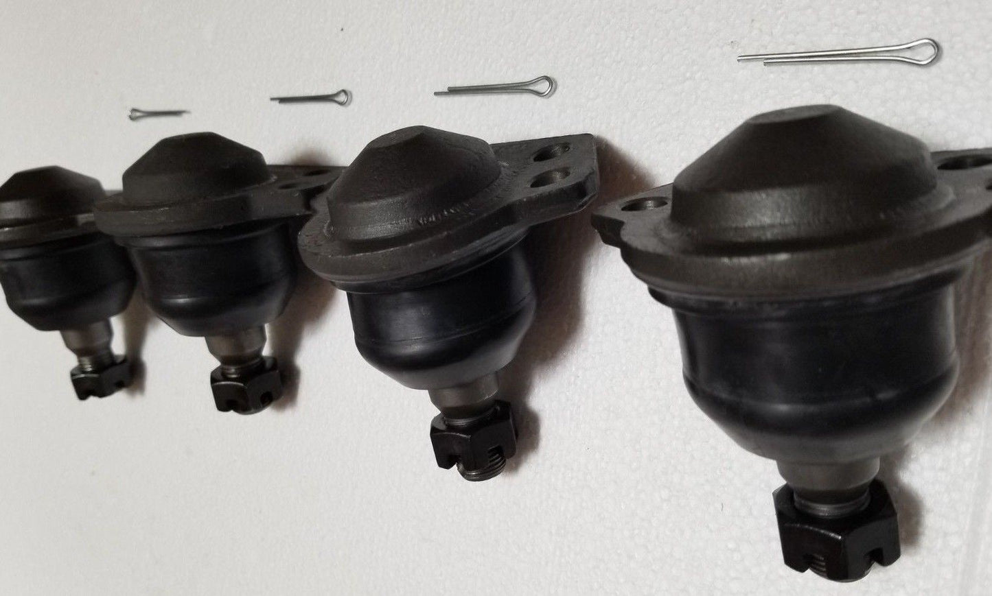 (4) HUMVEE M998 LOWER BALL JOINT Assy 5578792 3/8 Bolt 2530-01-188-3684