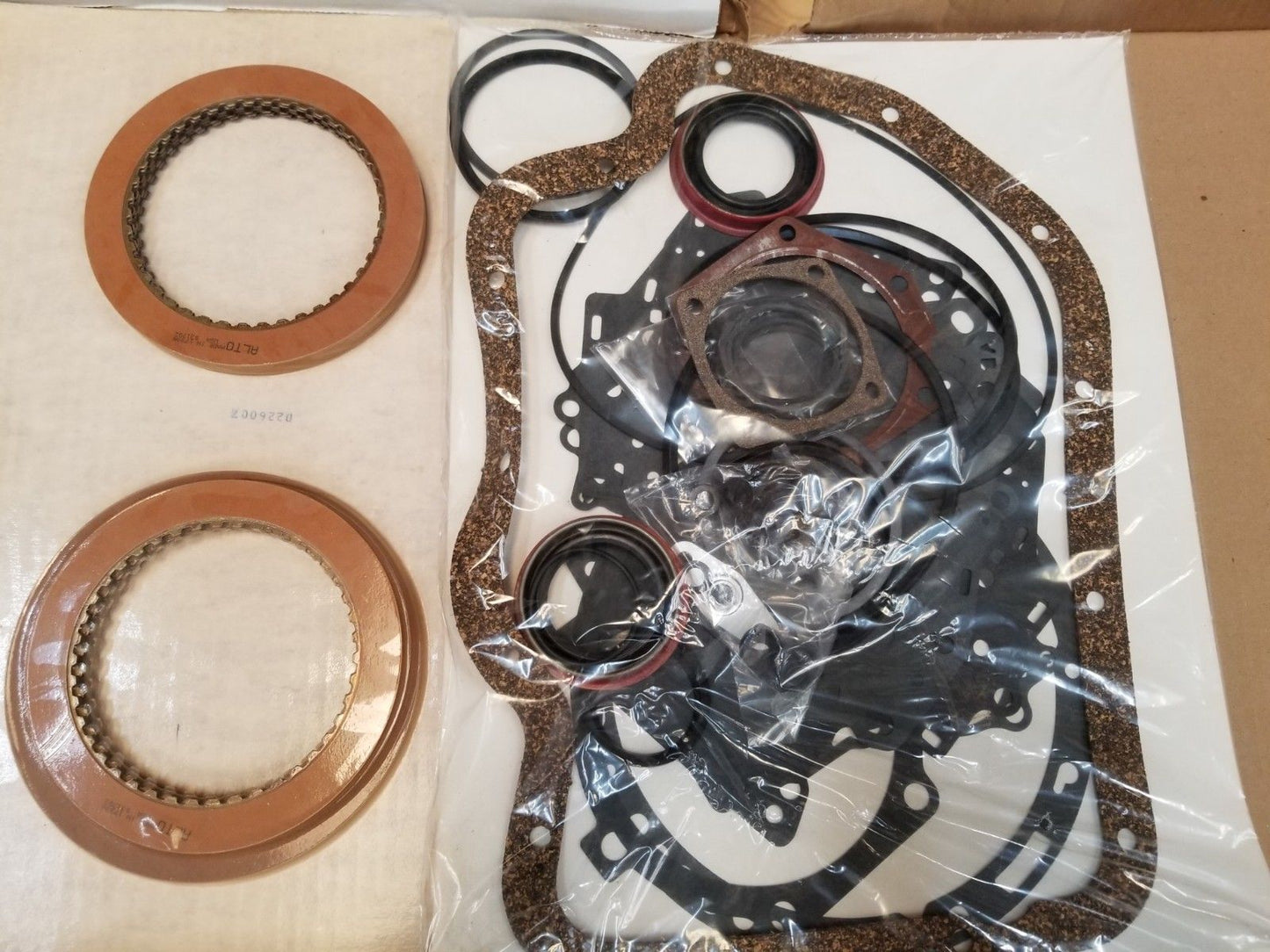 NOS GM Transmission Rebuild Kit Hummer H1 Humvee CUCV 24204440 M998