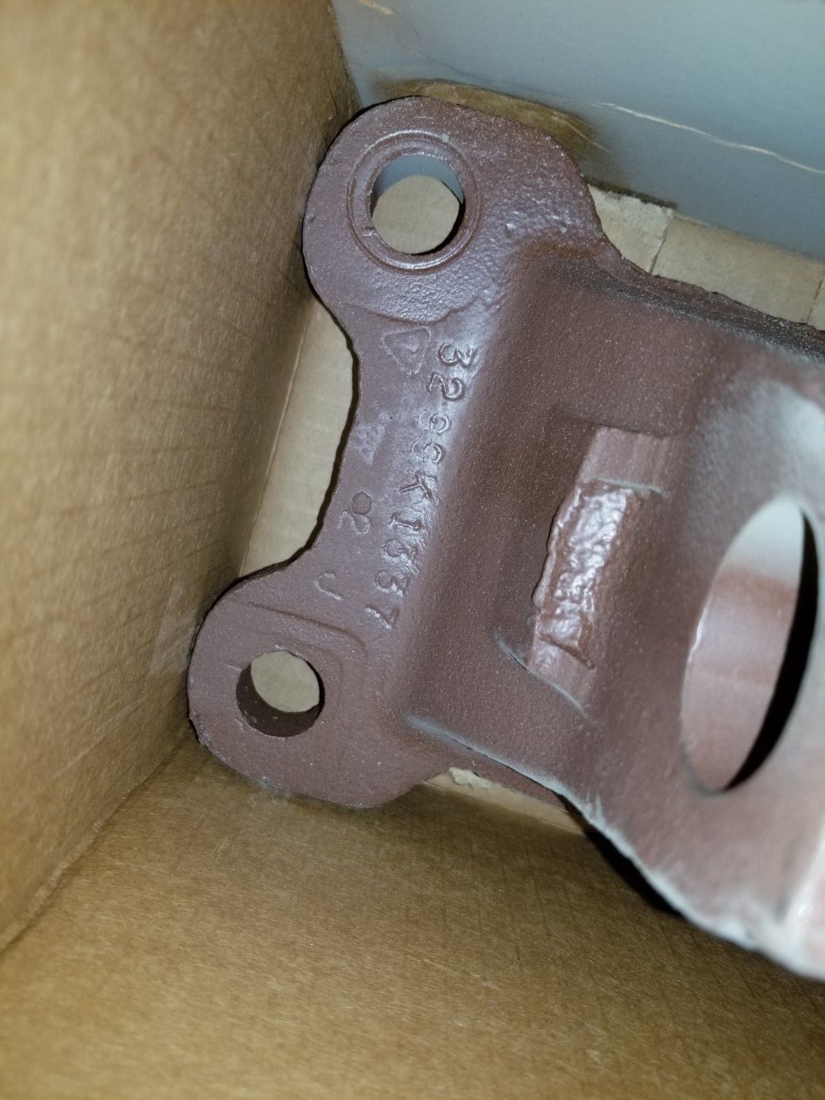 M35A2 Lower Rear Axle Torque Rod Bracket M813 M109 2.5 Ton M35A3 7521833