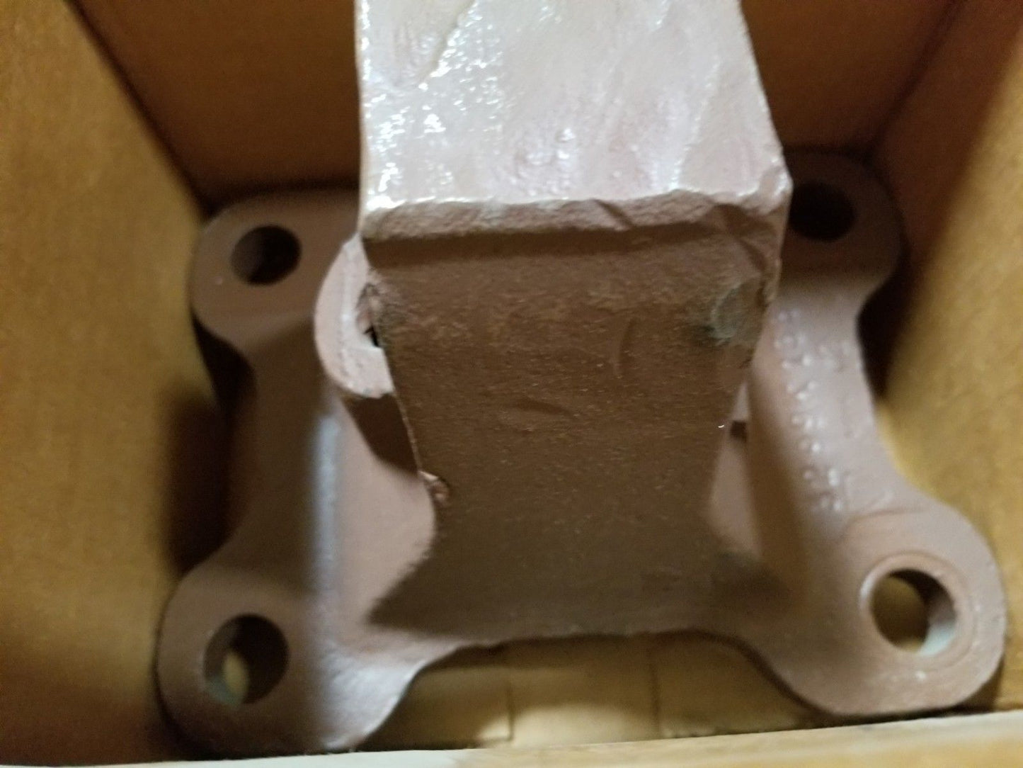 M35A2 Lower Rear Axle Torque Rod Bracket M813 M109 2.5 Ton M35A3 7521833