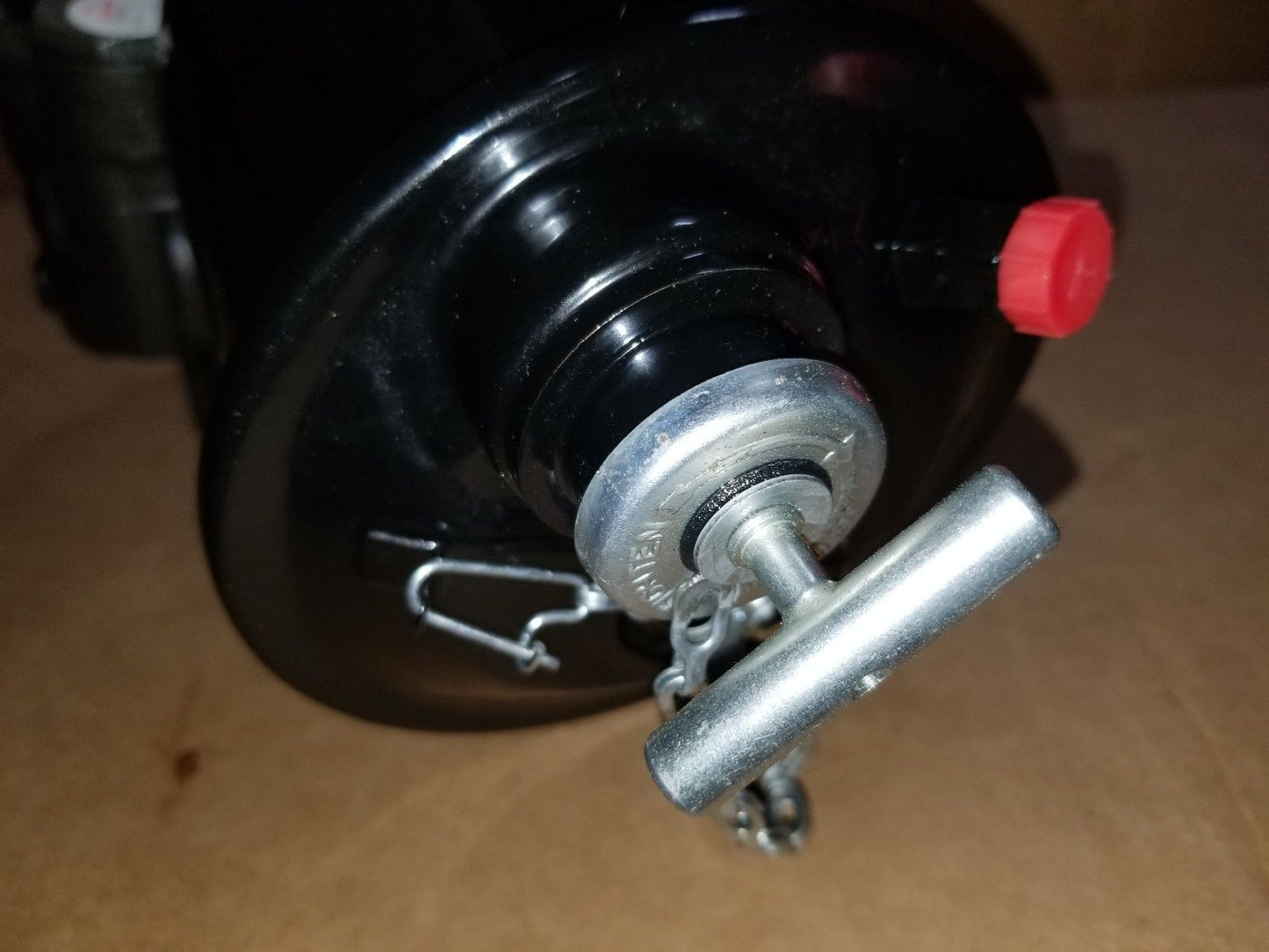 M939A2 Power Steering Pump 6CTA 8.3 20510093, 12363402