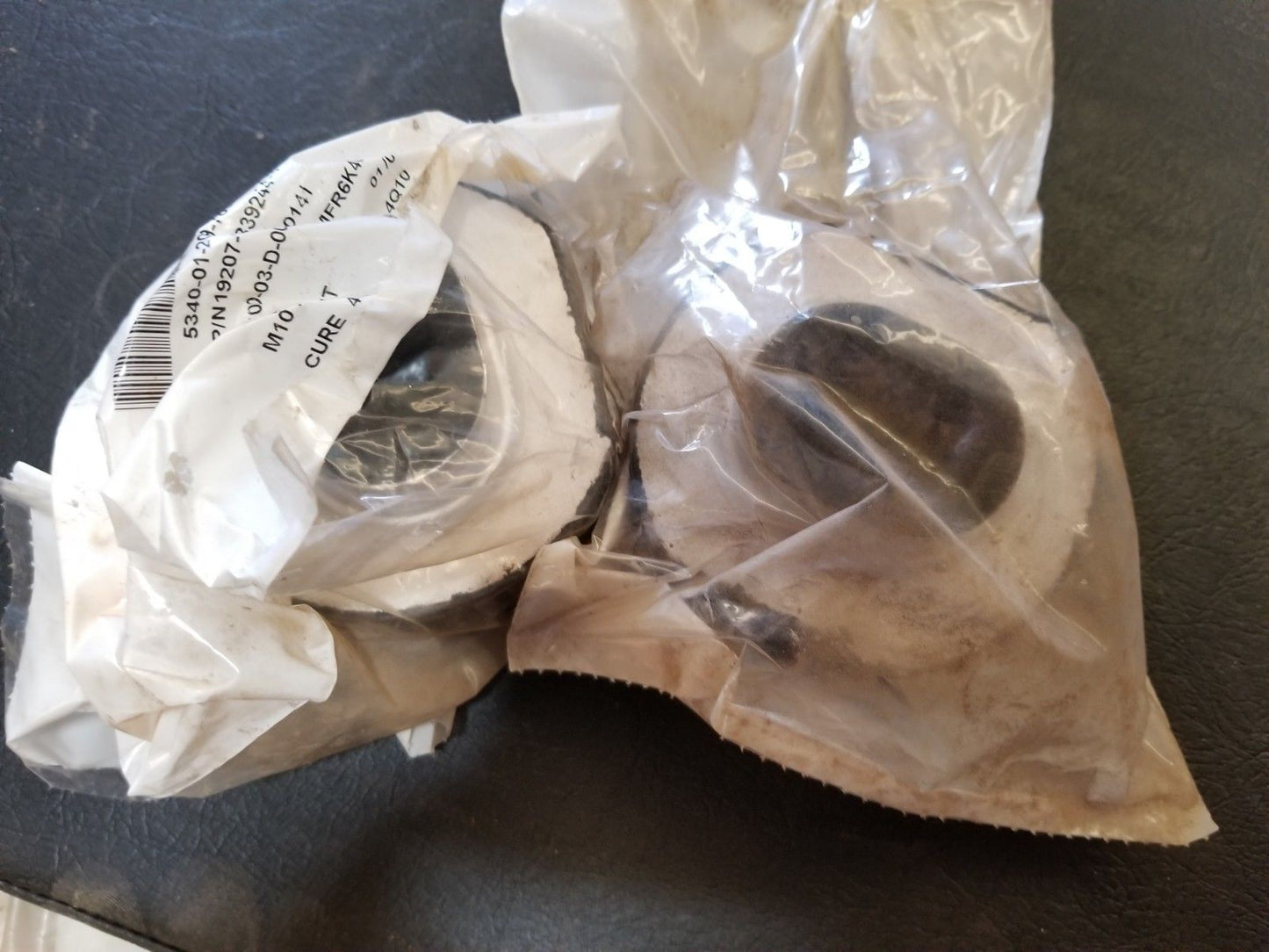 Hummer H1 HMMWV  BODY Mount SET  12339244-3 5588131 12339244-2 M998 Military