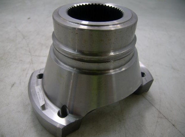 M939 NOS TRANSMISSION OUTPUT YOKE 11669428 m923 m932 m27 5 Ton Truck yoke
