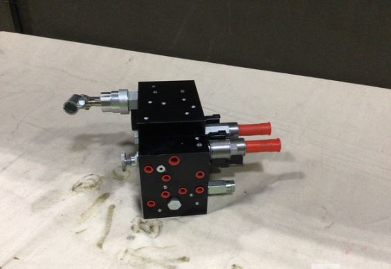 4730-01-567-8670 M1083A1 M1083A1P2 M1084 HYDRAULIC MANIFOLD ASSEMBLY 12505553