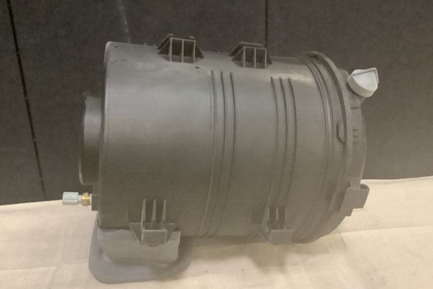 Navistar MRAP MAXXPRO AIR CLEANER INTAKE 3913940C91 2940-01-555-4961