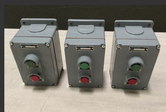 Siemens 50HA2E1 Pushbutton Control Station, Start/Stop, Momentary, Green/Red, 1NO/1NC, NEMA 4, Metal, 3/4" NPT