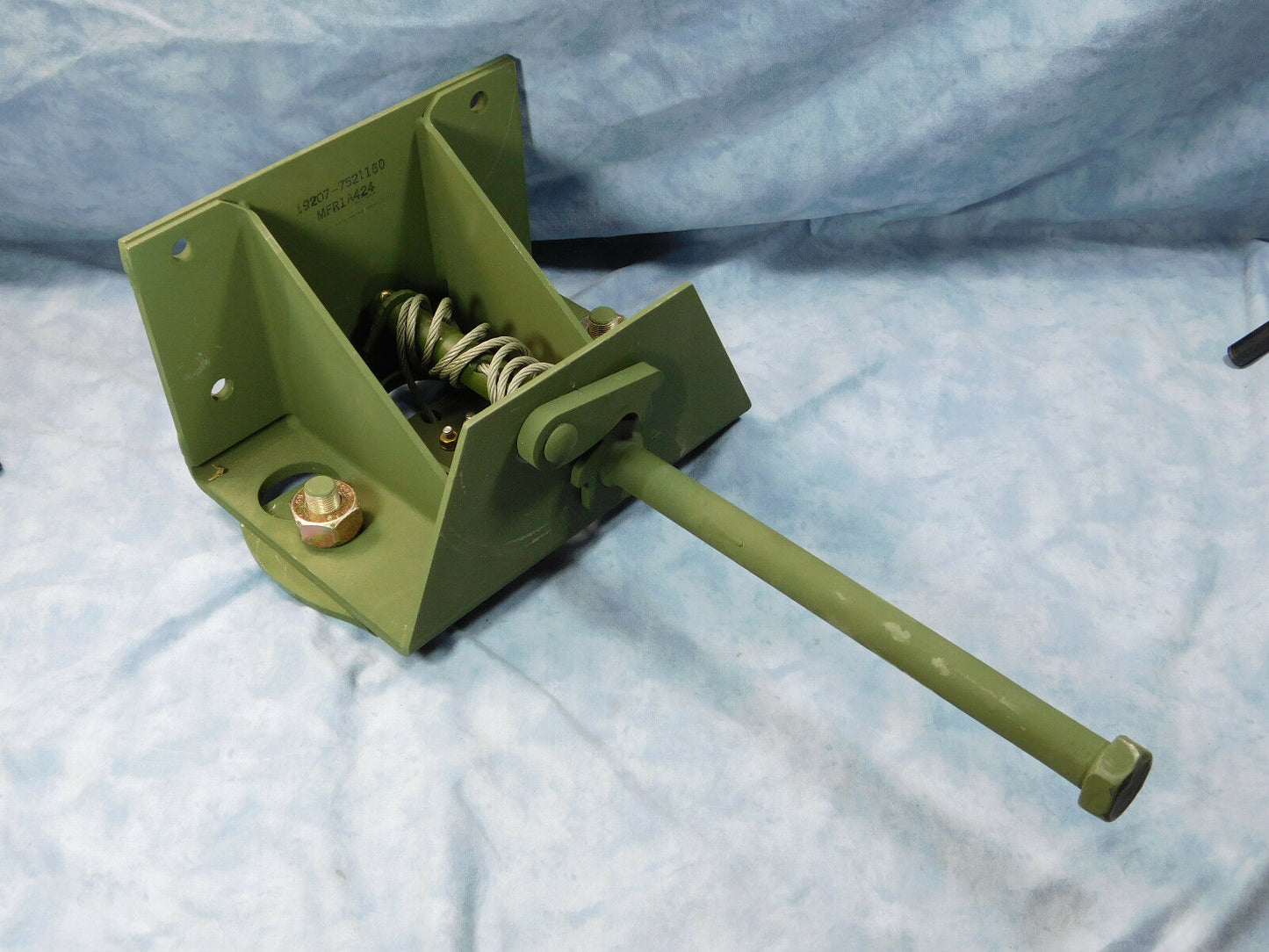 M35A2 M35A3 SPARE TIRE MOUNT CARRIER M109A3