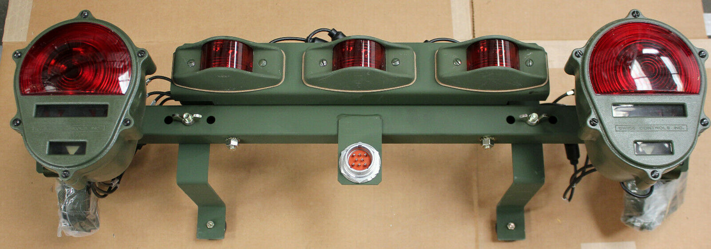 M977 HEMTT TOW LIGHT 6220-01-217-8316 1462290U