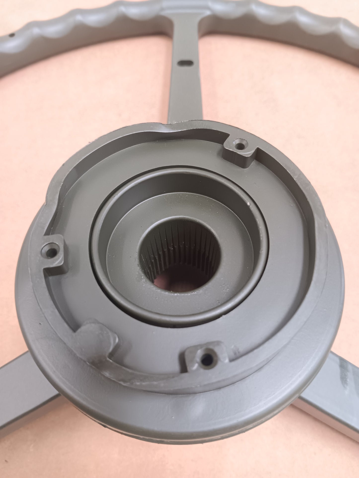 NEW  SURPLUS STEERING WHEEL 2530-01-089-9129 Military Parts 2.5 Ton M35a2 5 TON 11663384