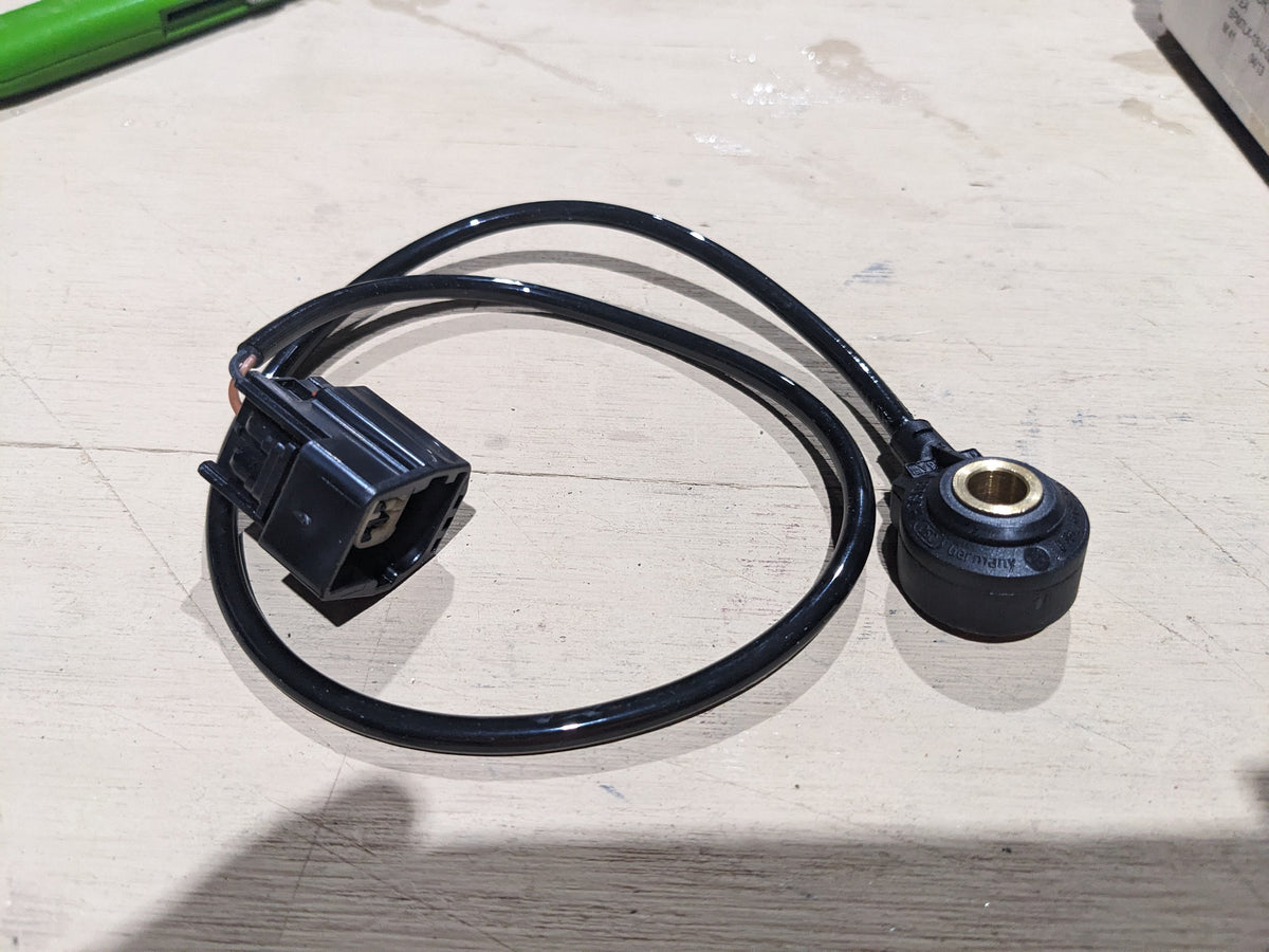 Ford Motor Co General Parts Division XL3Z 12A699-AA Crankshaft Sensor - NSN 2990-01-538-8639 - photo 1