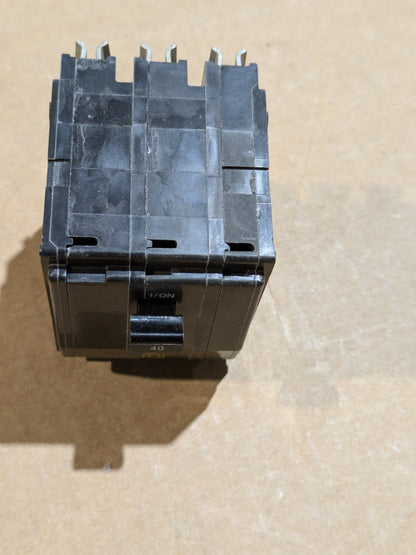 Federal Specification W-C-375/3 Circuit Breaker - NSN 5925-00-080-2163 - photo 2