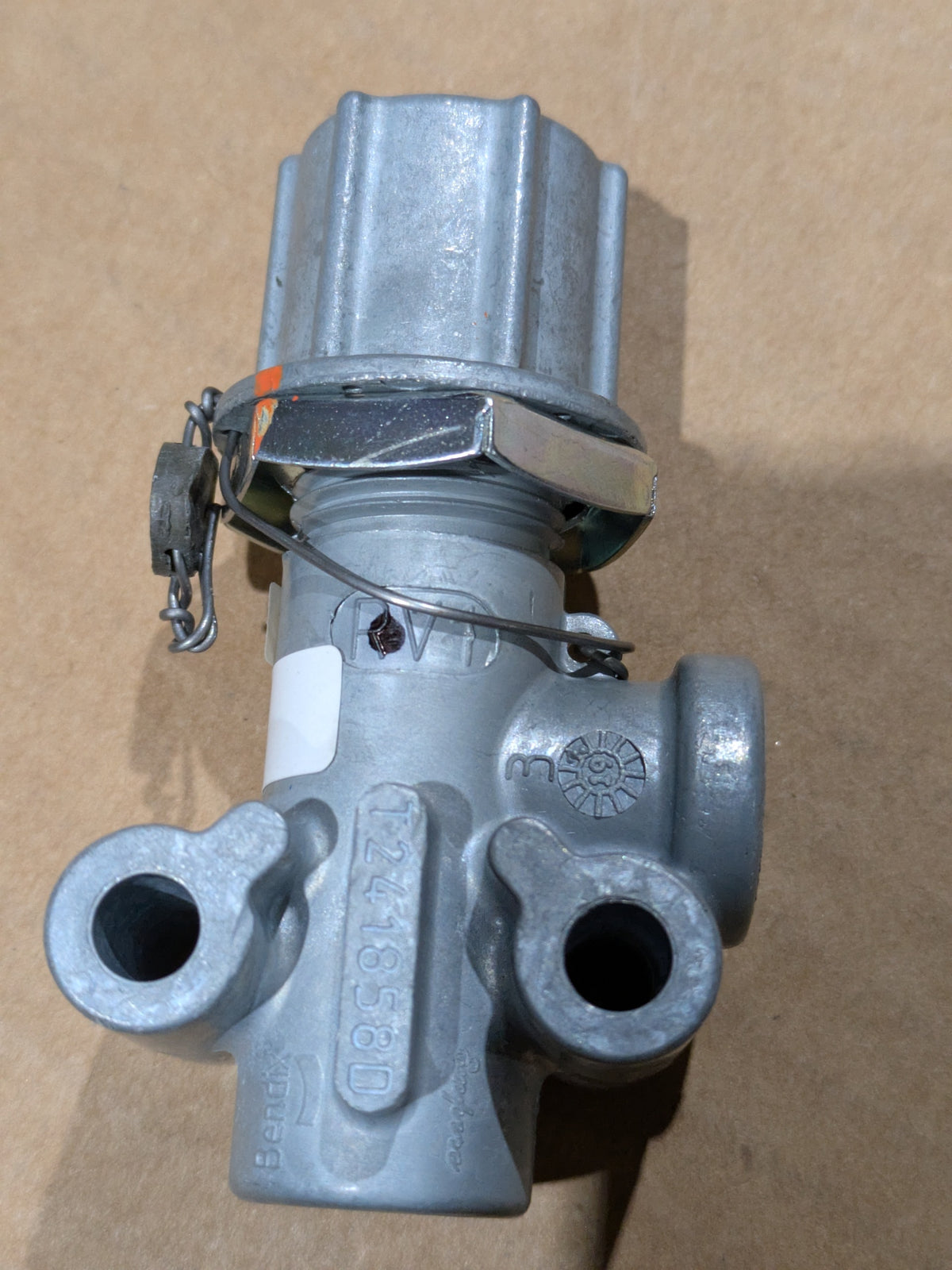Grove U.S. LLC 7926001960 Safety Relief Valve - NSN 4820-01-477-6620 - photo 2
