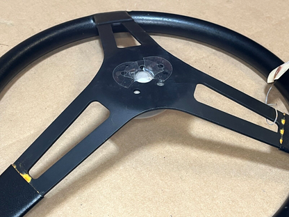 GENERAL DYNAMICS 55000232 GRANT 677 16'' RACING STEERING WHEEL 2530-01-599-5020