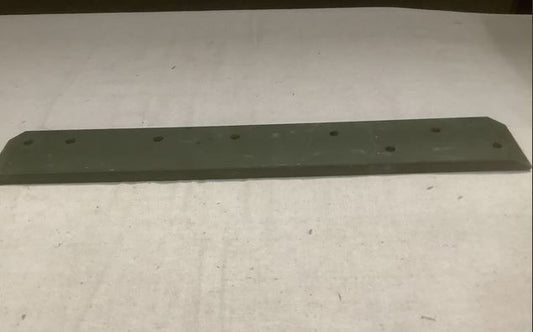 M1165 RETAINER, UNDERBODY (KICKLINER) {LH} AM GENERAL 6430679-01M1	12536824