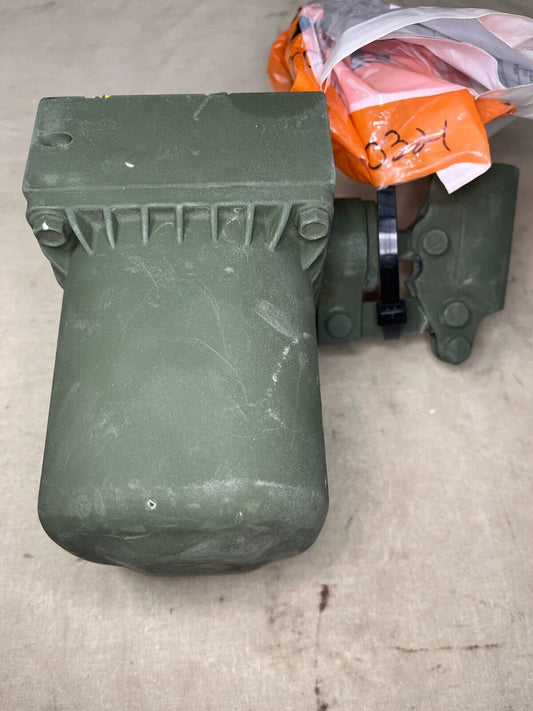 LMTV FMTV 12420700 CAB LIFT HAND DRIVEN HYDRAULIC RAM PUMP 4320-01-432-0321 NOS