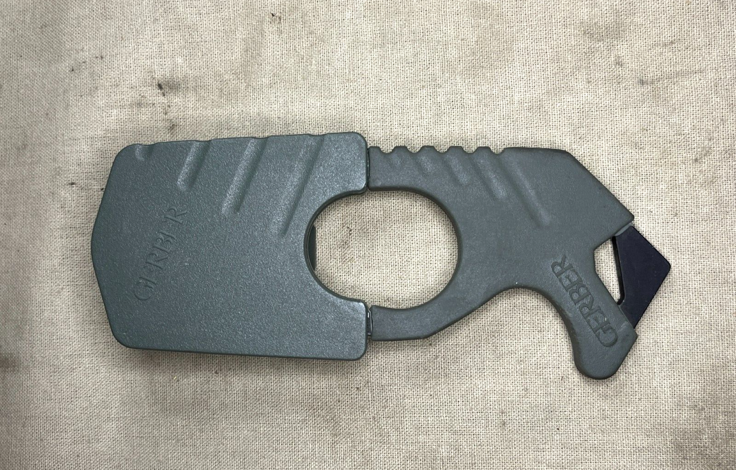 MRAP GERBER GEAR 3880024 5" GREEN VEHICLE STRAP CUTTER-SAFETY 2590-01-576-2424