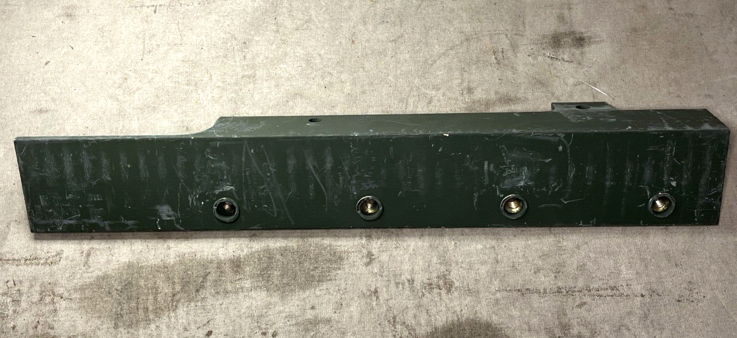 HMMWV HUMMER H1 12469027 BRACKET, SPLASH  SHIELD RH RCSK17573 5340-01-432-4879