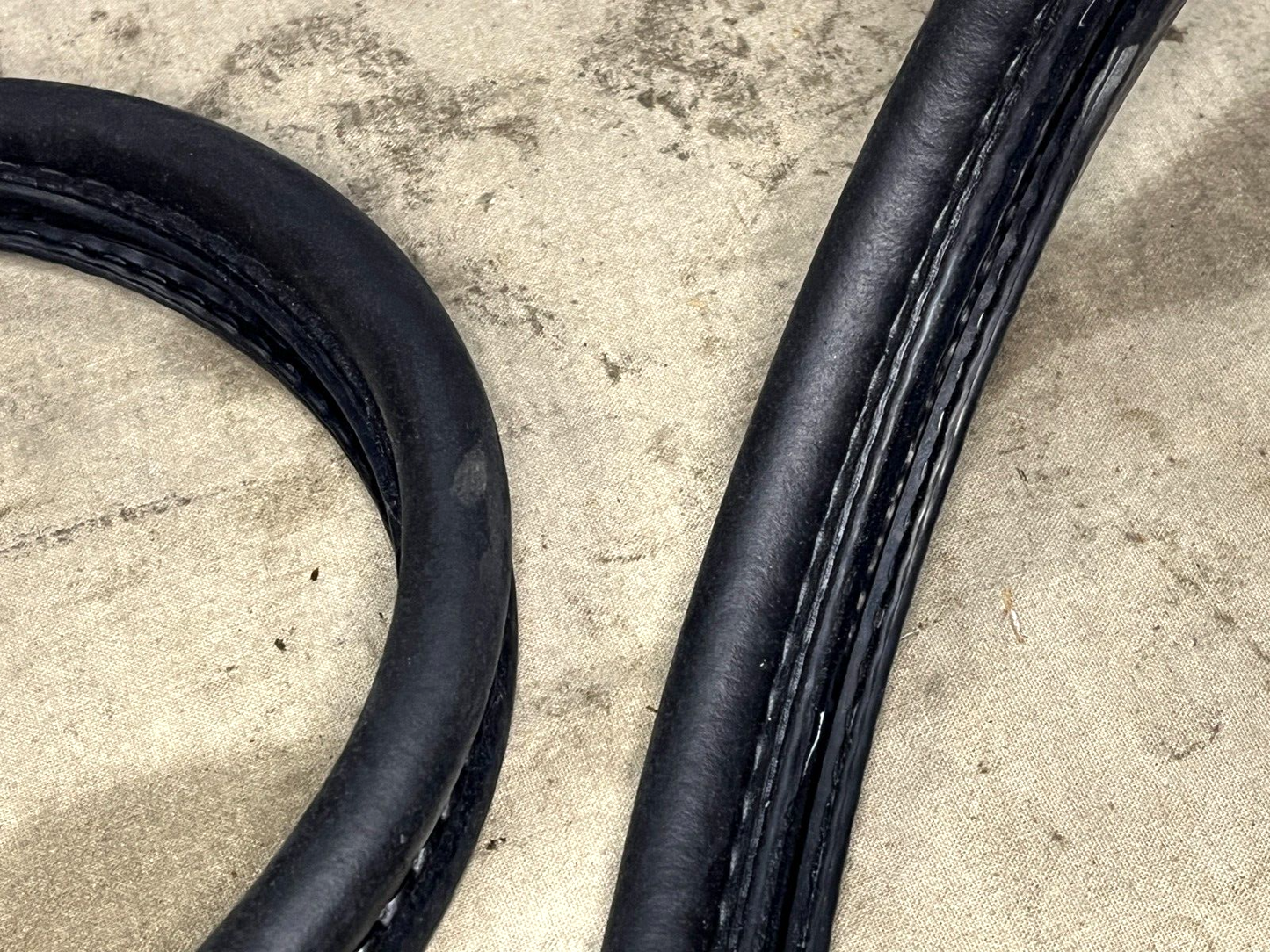 MRAP-M-ATV 6440391-01M1 NONMETALLIC SPECIAL SHAPED TRIM SEAL 5330-01-585-7713