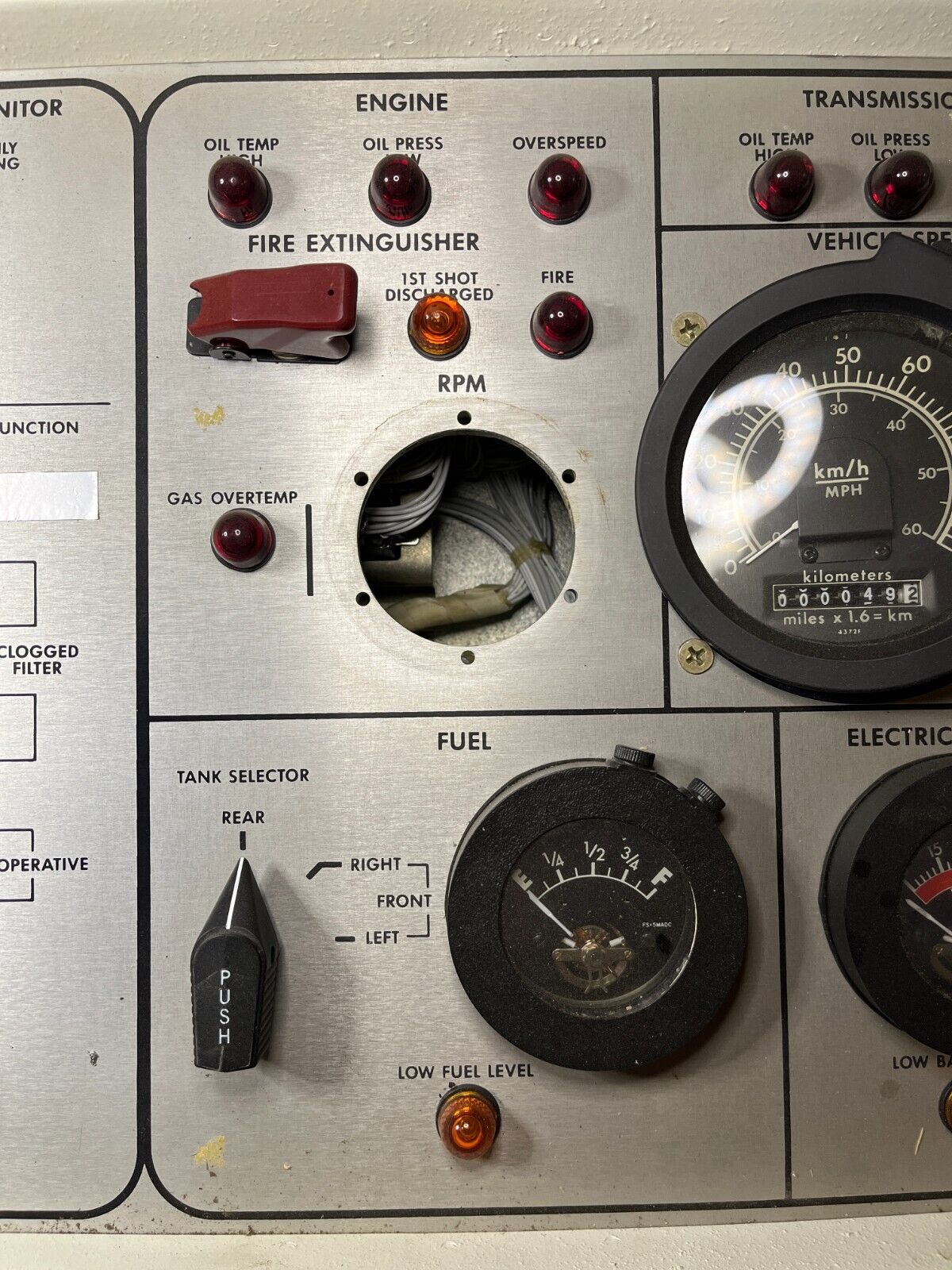 M1A1 ARMORED TANK VEHICULAR OPERATION PANEL 12325428 2510-01-179-7523 NOS